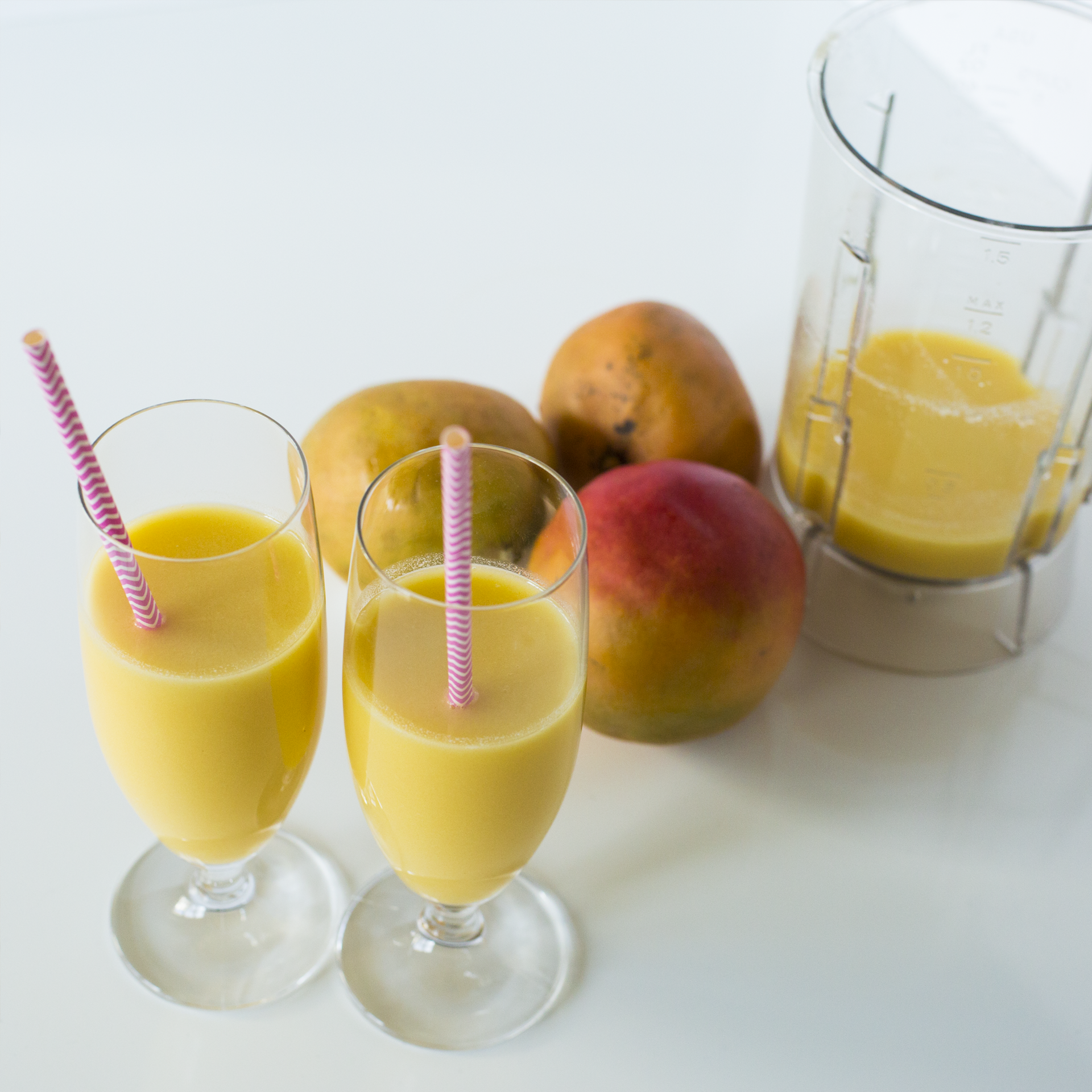 Smoothie a ovocné šťávy Smoothie a ovocné šťávy