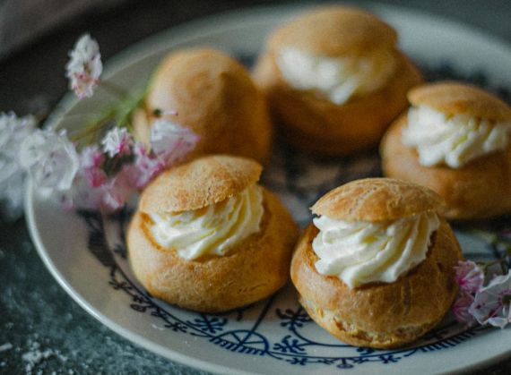 Choux těsto: Základ francouzských dezertů Mistrovské francouzské pečivo: Choux těsto