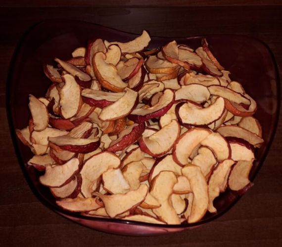 Sušení jablek v sušičce, domácí sušená jablka
