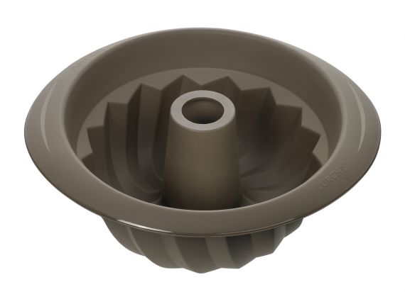 Lurch - Flexiform - silikonová forma na bábovku 22cm forma s těstem Lurch - Flexiform - silikonová forma na bábovku 22cm forma s těstem